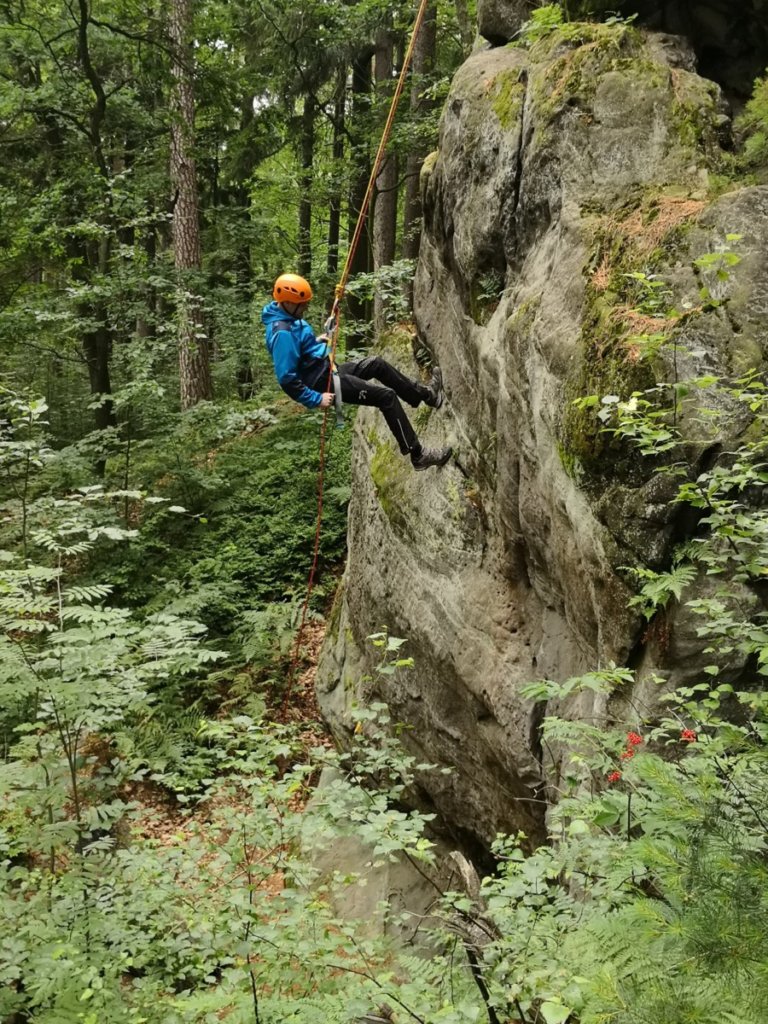 Škola skalního lezení, boulderingu, slanění